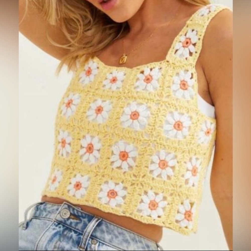 Altar’d State Crochet Granny Square Daisy Cropped Tank Top